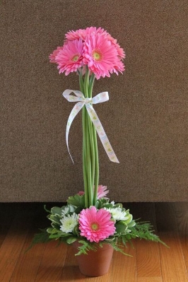 Fresh Flower Topiary Tree Workshop