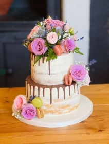 Pretty In Pink Wedding Cake